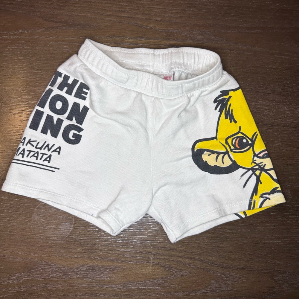 Zara x Disney Lion King shorts 5-6 yrs